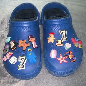 fuzzy crocs with gibbitz